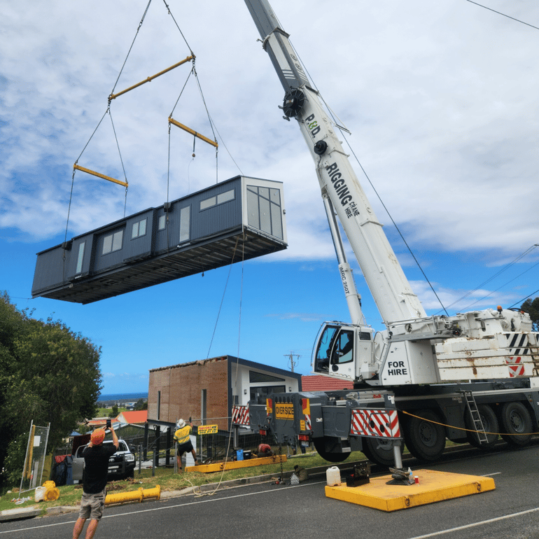 Modular Home Delivery Crane