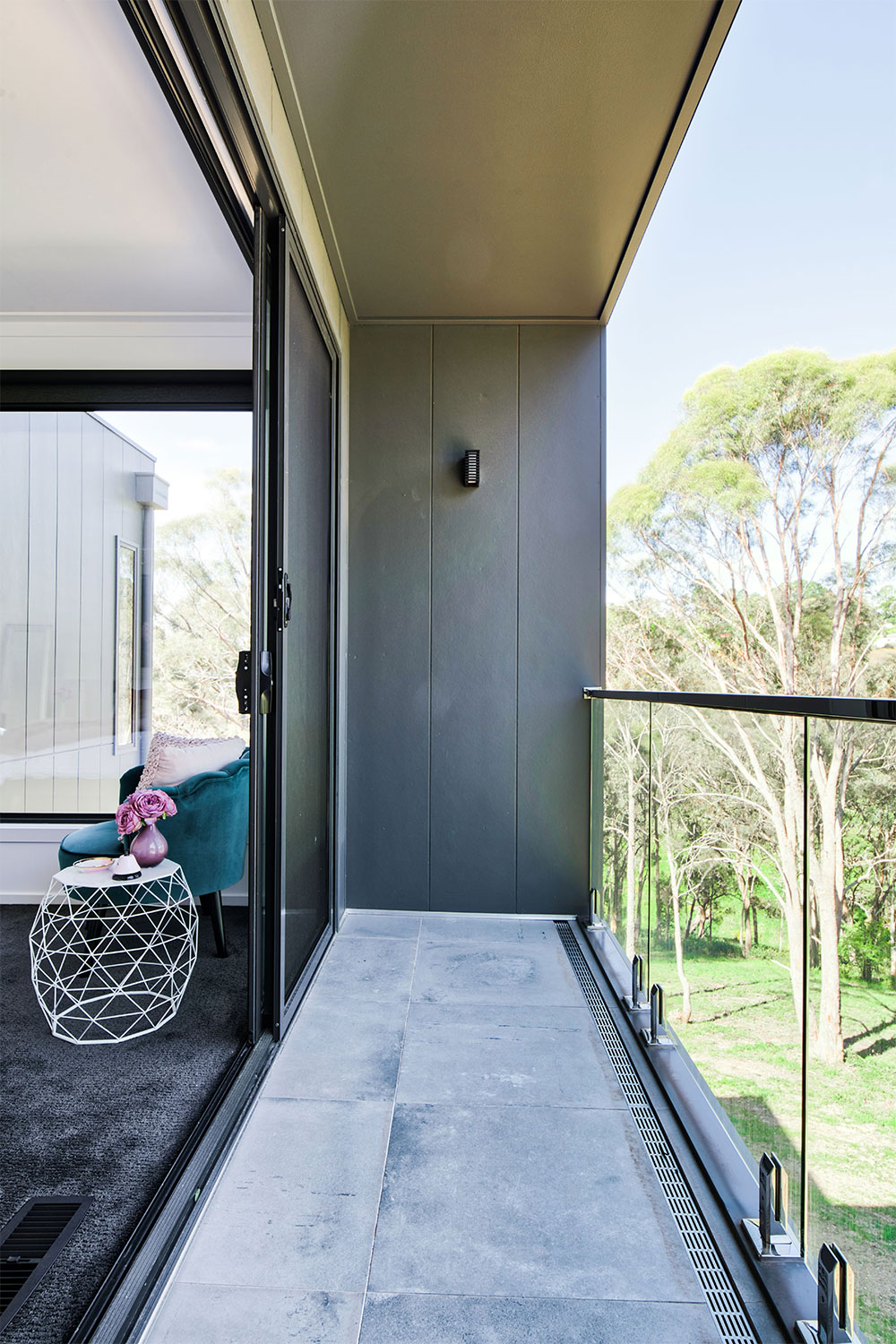 Project-Focus-Daylesford-Barwon-master-bedroom-balcony