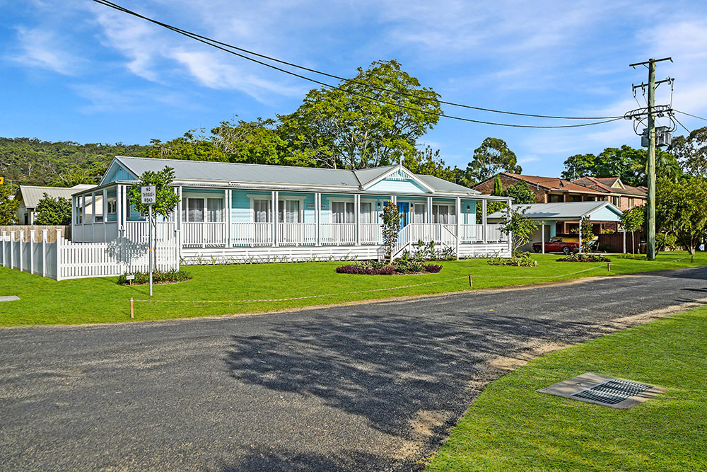 exterior-5-Patonga-Beach