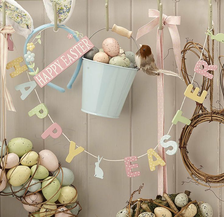 Easter_Opening_Hours.jpg Easter_Opening_Hours.jpg